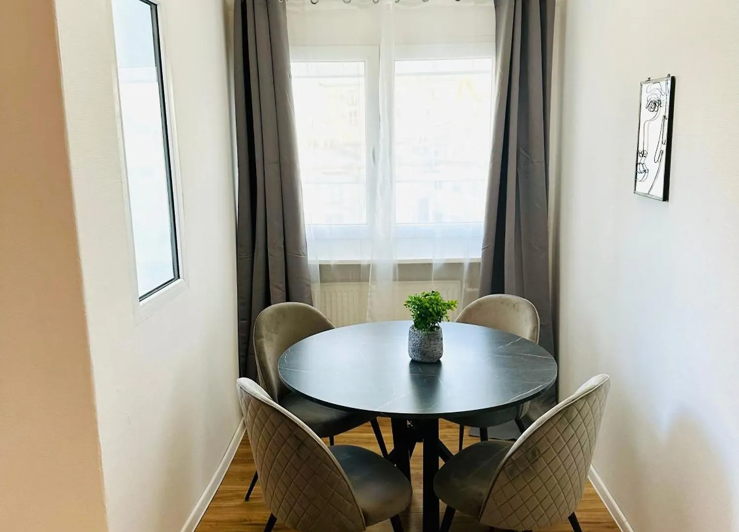Hacienda Romana - Apartment Bucharest Romania